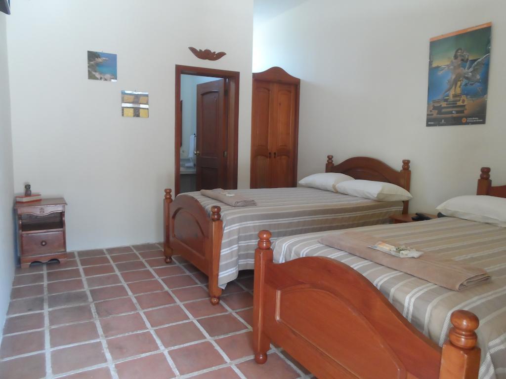 Hotel Gran Plaza Euromaya Antigua Habitación foto